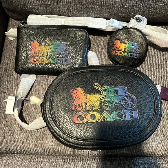 NWT! Coach piece rainbow signature H&C shut, Crossbody set